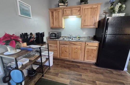 Alachua Cottage | Moondrift Guesthouse - Secluded and Relaxing