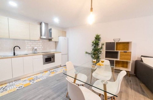 Sant Blai Apartment | Moonkey - Apto. Cardenal Payá con Jacuzzi y Patio