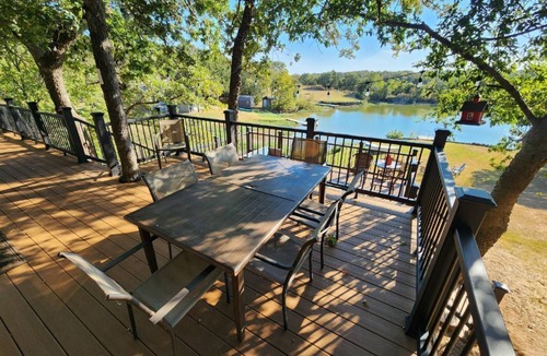 Sulphur House | Moonlight Bay Cabin with Private Lake Access in Arbuckle Area. Pet friendly.