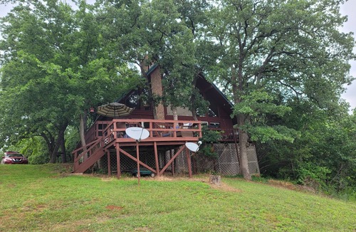 Sulphur Ski Chalet | Moonlight Bay Chalet overlooking a private 10 acre lake