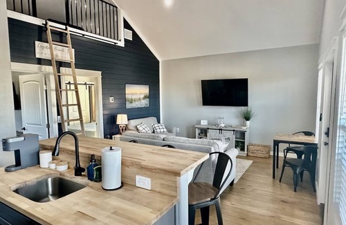 Port Bolivar Villa | Moonlight Beach Getaway; Walk to Ocean, Relax with River Views