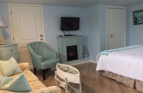 East Lawrencetown House | Moonlight Beach Suites