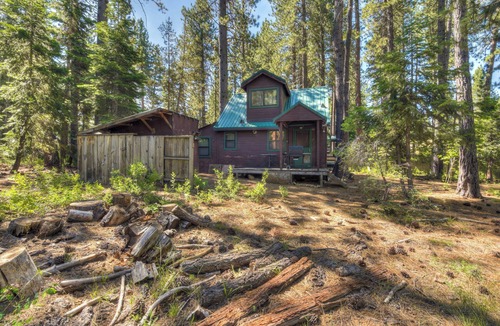 Kings Beach Cabin | Moonlight Cove w/Grill Tahoe Beach Next Door!