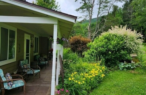 Fleischmanns House | Moonlight Reflections