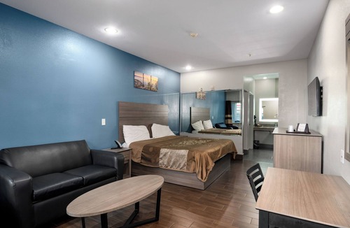 Greater Greenspoint Hotel | Moonlight Suites - Houston George Bush Intl Airport