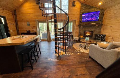 Belgrade House | MoonLight Treehouse At Belgrade Hospitality