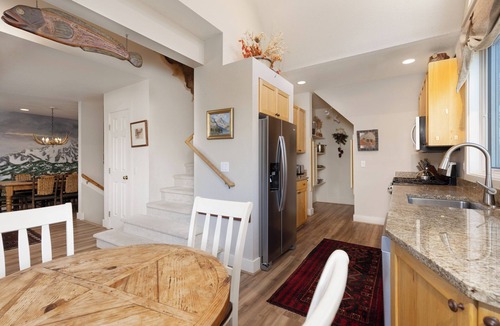 Saddle Ridge House | MoonlightBasin Multilevel Luxury Chalet, Hot Tub, 2 Decks, Outdoor seating,Views