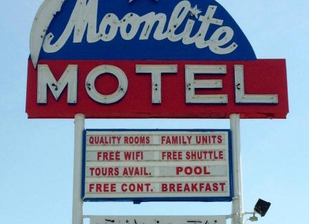 Niagara Falls Hotel | Moonlite Motel