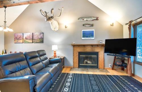 Suttons Bay House | Moonridge Cottage