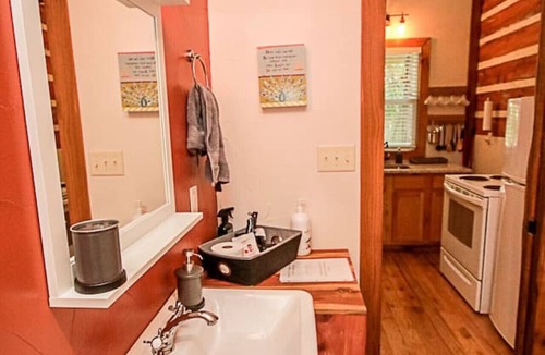 Flint Cabin | MoonRiver Romantic Lake Escape: HOT TUB & FIre Pit