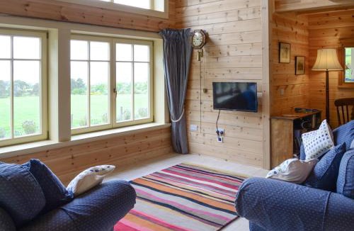 Dingwall House | Moonshine Cottage