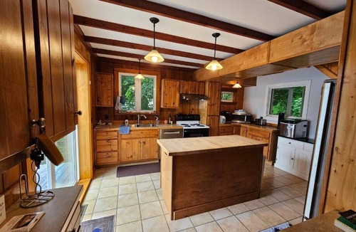 Hammondsport Cottage | Moonshine Cottage on the Lake. Relax, swim, fish or just enjoy the view.
