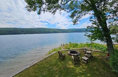 Hammondsport Cottage | Moonshine Cottage on the Lake. Relax, swim, fish or just enjoy the view.