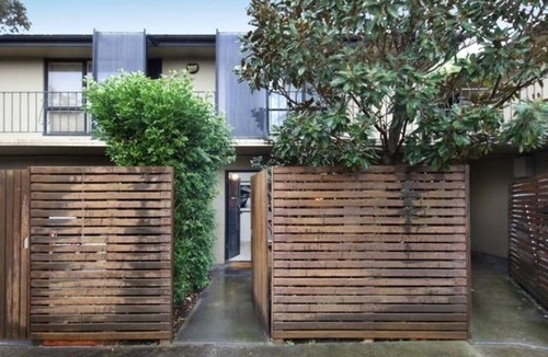 Carnegie Apartment | Moonya Courtyard