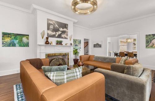 Heritage House | Moore Manor