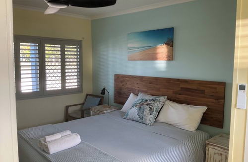 Moore Park Beach Hotel | Moore Park Beach Motel