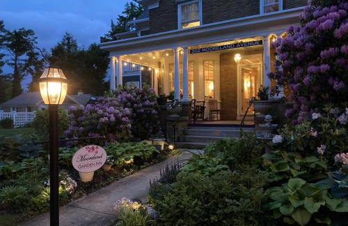 Carlisle Bed & Breakfast | Mooreland Garden Inn