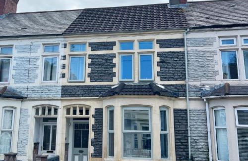 Splott Apartment | Moorland House by Switchback Stays