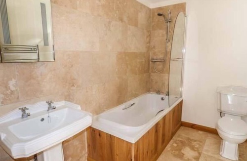 Cauldon Low Cottage | Moorlands Farm Cottage