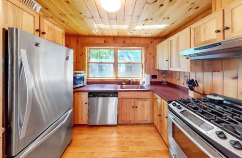 Greenville Junction House | Moose Bay Lookout (Waterfront on Moosehead Lake!)