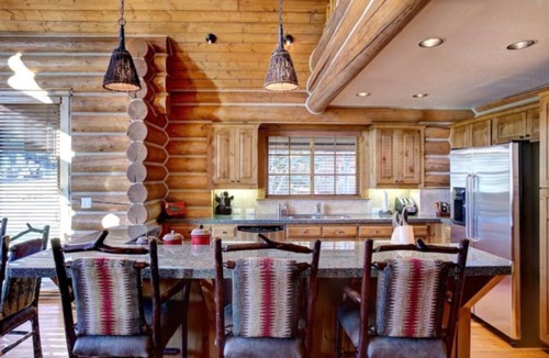 Victor Cabin | Moose Cabin | Bronze Buffalo Ranch