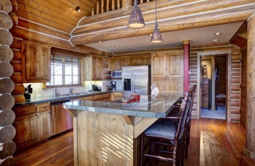 Victor Cabin | Moose Cabin | Bronze Buffalo Ranch