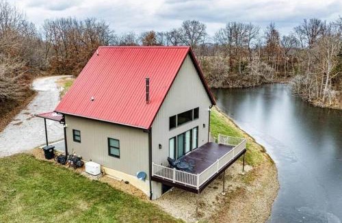 Sullivan House | Moose Cabin | Secluded Cabin w/Private Pond
