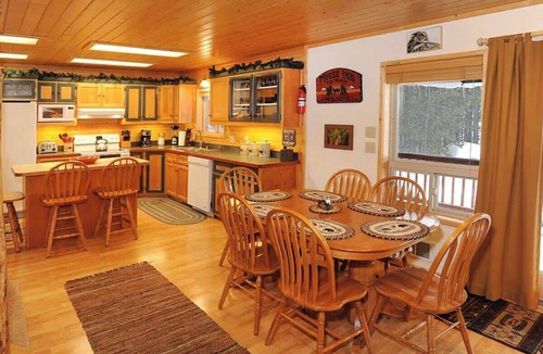Island Park House | Moose Inn - 22 Miles to YNP ~ Wifi ~ BBQ ~ Firepit