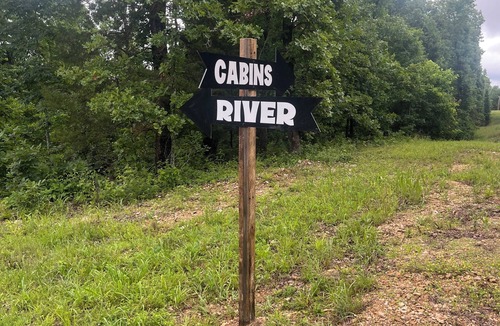Steelville Cabin | Moose Lodge- 180 Acre Nature Retreat on Meramec