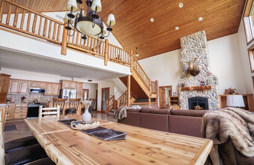 Pequot Lakes Cabin | Moose Lodge/Firepit/Swim/Pontoon/Kayaks