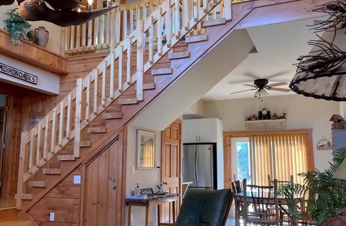 North Lake George House | Moose Lodge - Rustic and Cozy