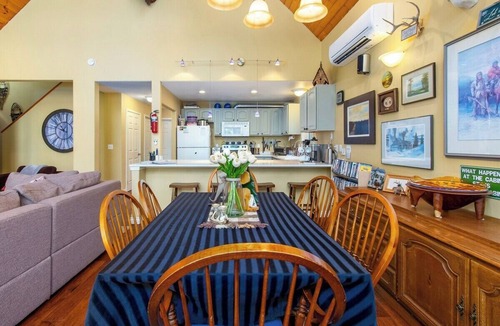 Packwood Cabin | Moose Manor | Hot tub | 3 Bed, 2 Bath