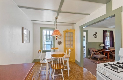 Holderness Cabin | Moose Manor- Squam Waterfront