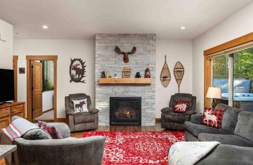 Welches House | Moose Meadow