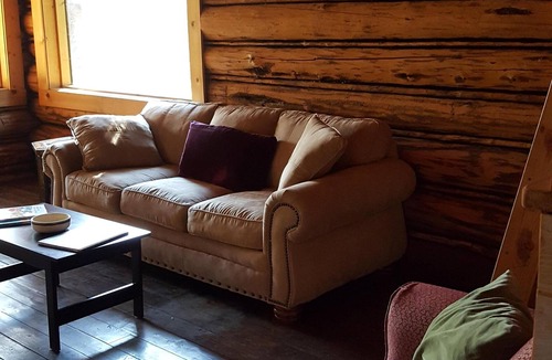 Condon Cabin | "Moose Paddle" Rustic Cabin Hidden In The Pines.