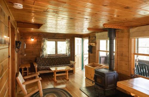 Monson Hotel | Moose Point Cabin