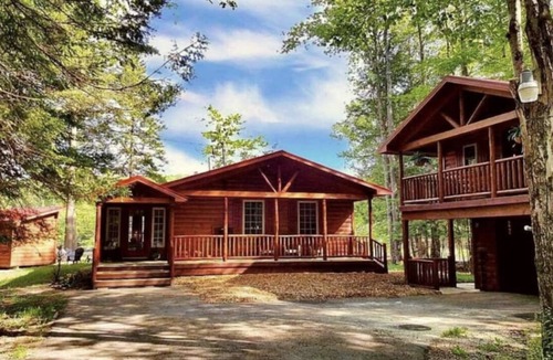 Town of Webb Cabin | Moose River Landing Cabin on the Majestic Moose River! Waterfront - Old Forge NY