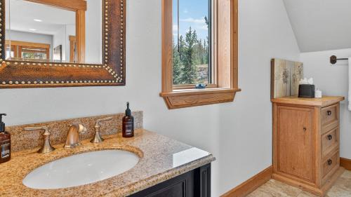 The Highlands House | Moose Tracks Lodge