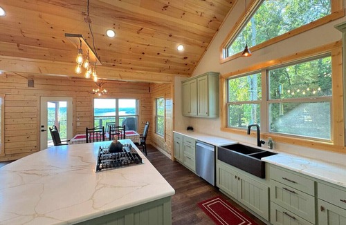 Sylvan Shores Cabin | Moosehead Lodge Lakeview