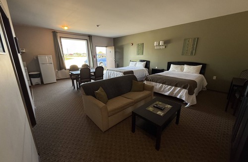 Moosehorn Hotel | Moosehorn Motor Hotel
