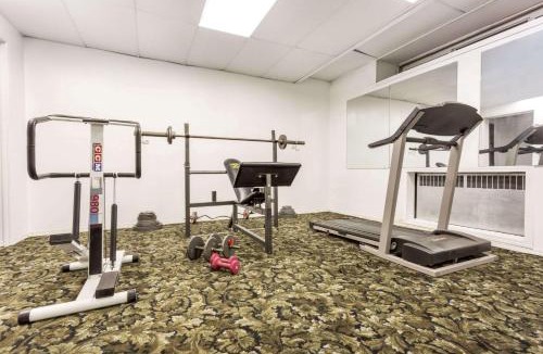 Moose Jaw Hotel | MOOSEJAW INN