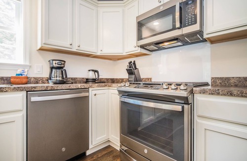 West Bridgewater House | MooseRun| Mesmerizing 3BR Home in Dreamy Location!