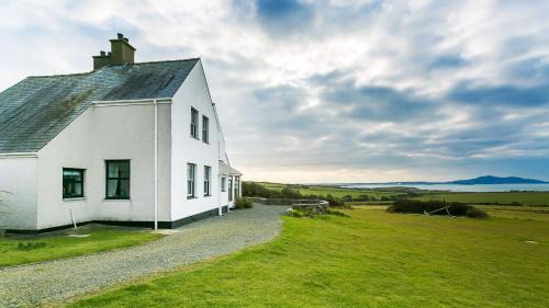 Llanfaethlu House | Moranedd