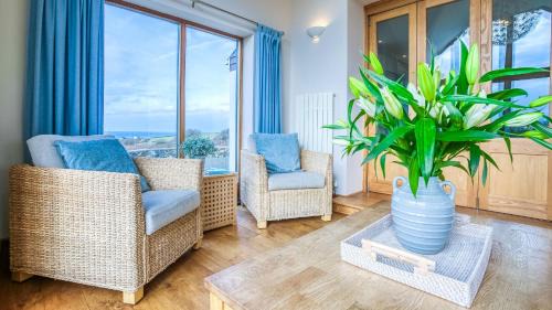 Llanfaethlu House | Moranedd