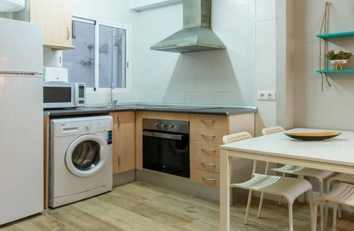 El Carmel Apartment | MORATIN 2h - Two Bedroom Apartment, Sleeps 3