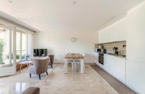 Morcote Apartment | Morcote Romance by Quokka 360 - Apartment with Patio and Shared Pool
