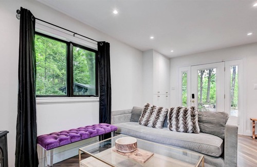 Minden Hills Cottage | Morden Main House on Moore Lake