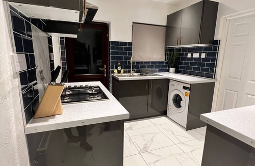 Walsall House | Morden Peace Luxury - Service Accommodation