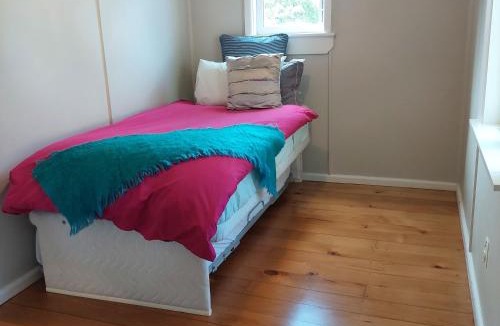 Morere House | Morere Cottage Accommodation