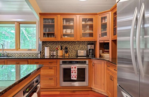 Quechee House | Morgan Escape - Hot Tub & Sauna, Quechee Club